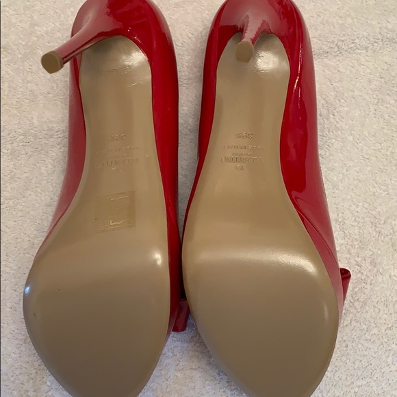 Valentino Red Patent Leather Heels 39.5 NWOT - Picture 3 of 7